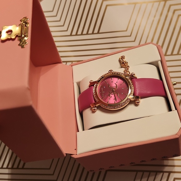 Juicy Couture Fuchsia and Gold Women\'s Watch With Logo Charm main image 8